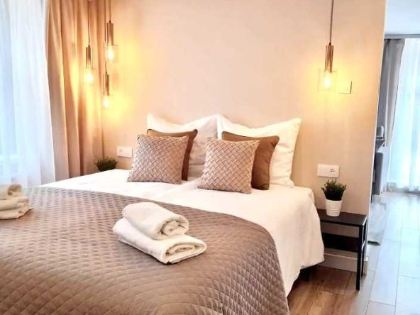 Дава се под наем Двустаен апартамент в Пловдив, Център - 60 кв.м за 285 € - Снимка #1