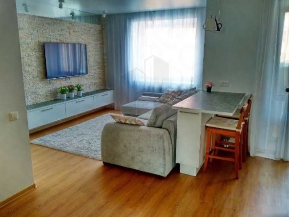 Дава се под наем Двустаен апартамент в Пловдив, Изгрев - 65 кв.м за 244.8 € - Снимка #1