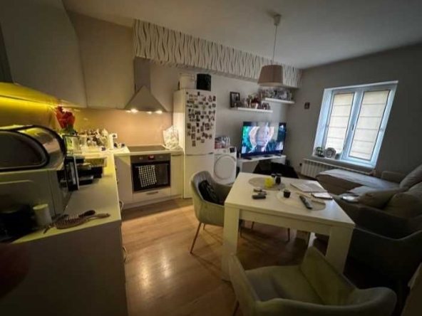 Тристаен апартамент в София, Център - 65 кв.м за 2693 €/кв.м - Снимка #1