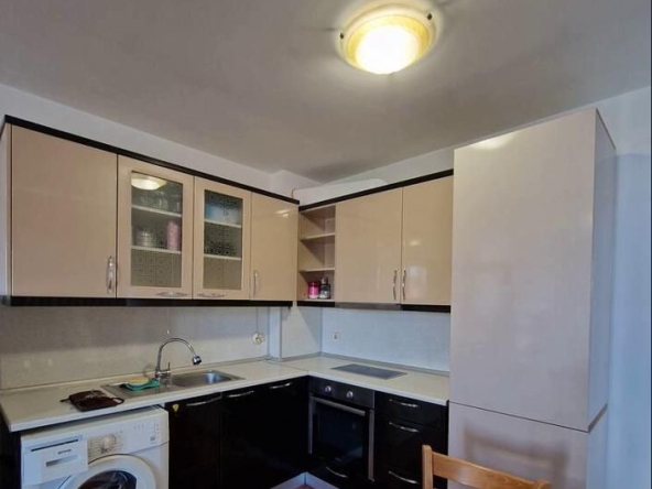 Дава се под наем Двустаен апартамент в Пловдив, Център - 50 кв.м за 357 € - Снимка #1