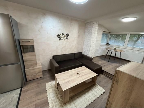 Дава се под наем Тристаен апартамент в София, Банишора - 50 кв.м за 750 € - Снимка #1