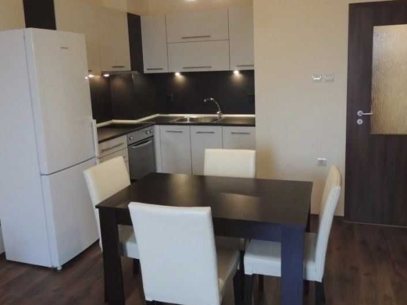 Дава се под наем Двустаен апартамент в София, Надежда 3 - 75 кв.м за 346.8 € - Снимка #1