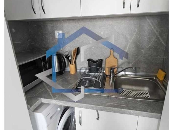 Дава се под наем Тристаен апартамент в Варна, ВИНС - 75 кв.м за 561 € - Снимка #1