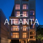 Двустаен апартамент в Варна, Център - 76 кв.м за 4015 €/кв.м - Снимка #1