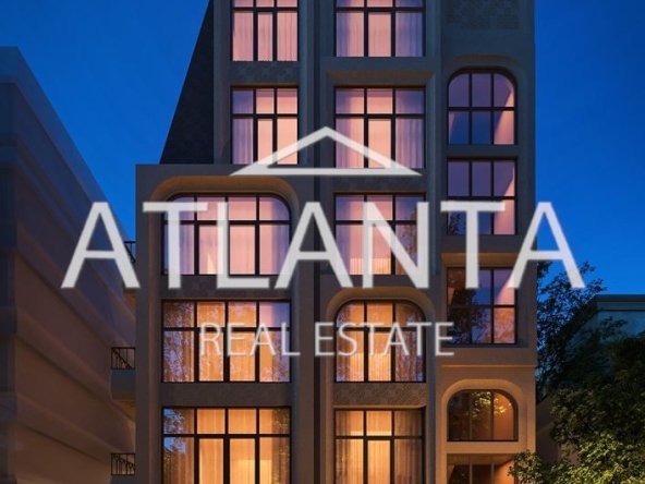 Двустаен апартамент в Варна, Център - 76 кв.м за 4015 €/кв.м - Снимка #1