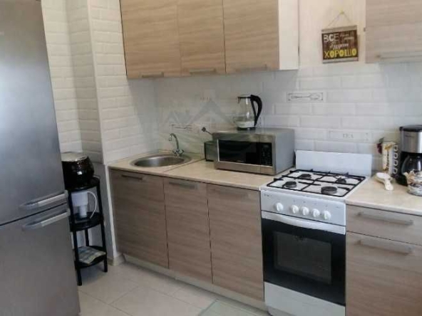 Дава се под наем Тристаен апартамент в Пловдив, Каменица 1 - 88 кв.м за 351.9 € - Снимка #1