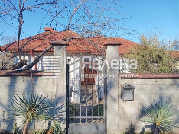 Къща в с. Звездица, Област Варна - 130 кв.м за 1224 €/кв.м - Снимка #1