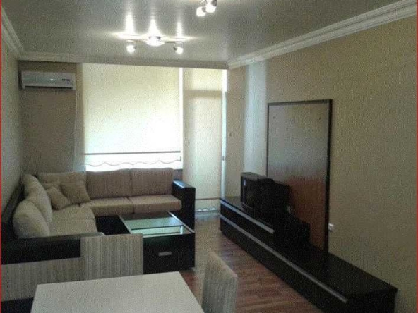 Дава се под наем Четиристаен апартамент в Пловдив, Изгрев - 120 кв.м за 459 € - Снимка #1