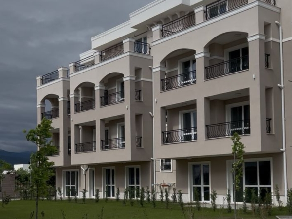 Двустаен апартамент в Пловдив, Беломорски - 92 кв.м за 1468 €/кв.м - Снимка #1