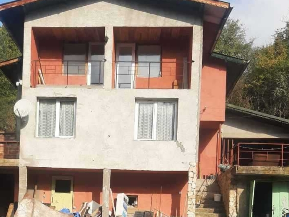 Къща в с. Горочевци, Област Перник - 140 кв.м за 350 €/кв.м - Снимка #1