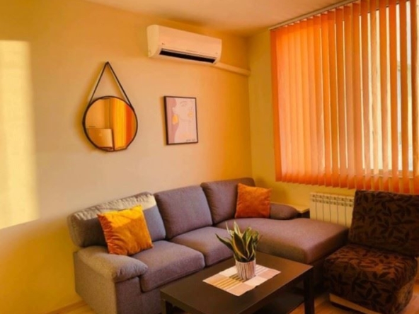 Дава се под наем Тристаен апартамент в София, Младост 4 - 85 кв.м за 687.99 € - Снимка #1