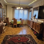 Дава се под наем Тристаен апартамент в София, Център - 100 кв.м за 1000 € - Снимка #1