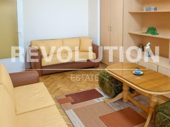 Дава се под наем Тристаен апартамент в Варна, Възраждане 1 - 90 кв.м за 600 € - Снимка #1