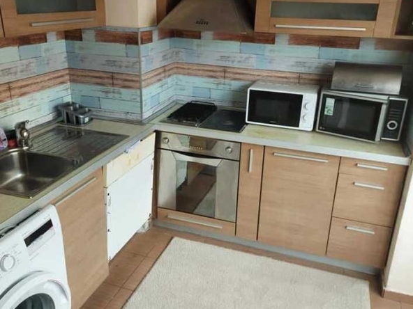 Дава се под наем Тристаен апартамент в Бургас, Възраждане - 80 кв.м за 325 € - Снимка #1