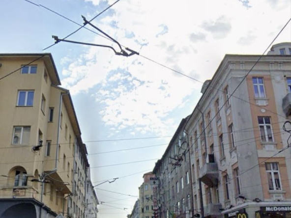 Тристаен апартамент в София, Център - 78 кв.м за 5513 €/кв.м - Снимка #1