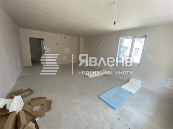 Тристаен апартамент в Варна, Централна поща - 117 кв.м за 1838 €/кв.м - Снимка #1
