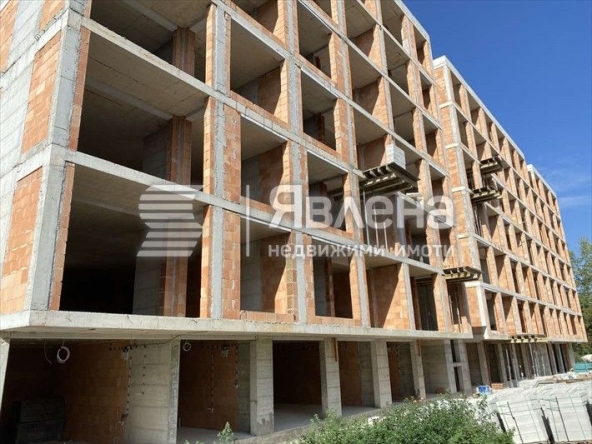 Двустаен апартамент в Варна, Аспарухово - 71 кв.м за 1515 €/кв.м - Снимка #1