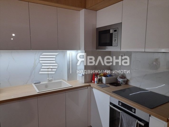 Тристаен апартамент в Пловдив, Кючук Париж - 81 кв.м за 2099 €/кв.м - Снимка #1