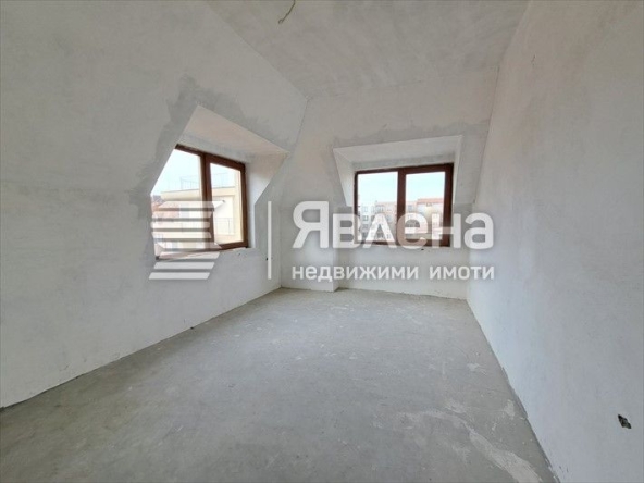 Тристаен апартамент в Несебър - 70 кв.м за 1070 €/кв.м - Снимка #1