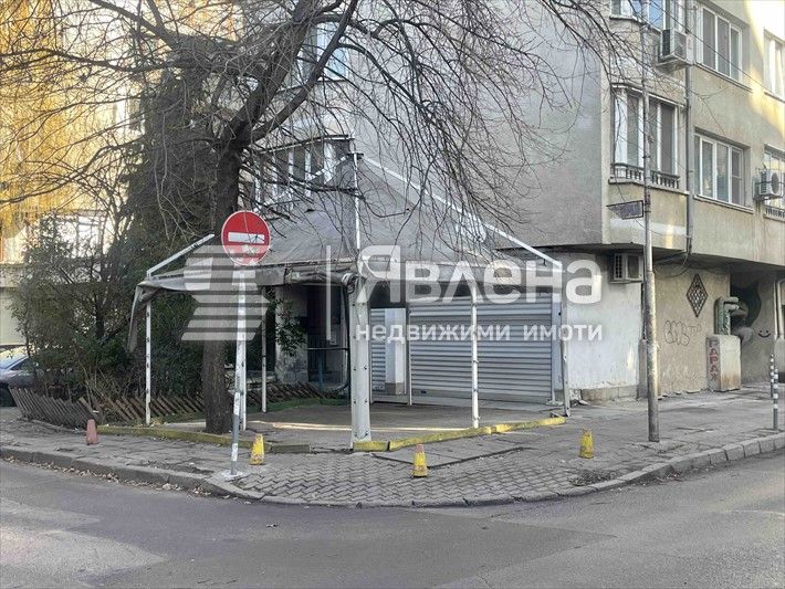 Магазин в София, Борово - 43 кв.м за 2559 €/кв.м - Снимка #1