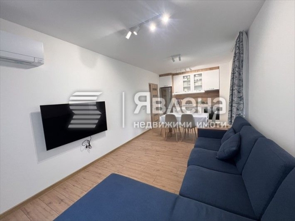 Дава се под наем Тристаен апартамент в София, Младост 3 - 100 кв.м за 950 € - Снимка #1