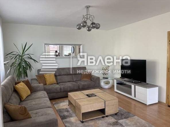 Дава се под наем Четиристаен апартамент в София, Манастирски ливади - 125 кв.м за 1300 € - Снимка #1