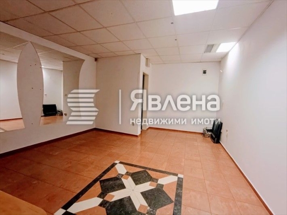 Дава се под наем Магазин в София, Гео Милев - 22 кв.м за 200 € - Снимка #1