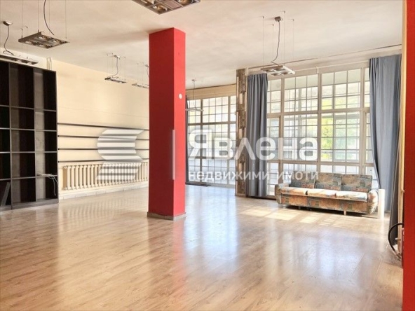 Дава се под наем Магазин в София, Борово - 218 кв.м за 899 € - Снимка #1