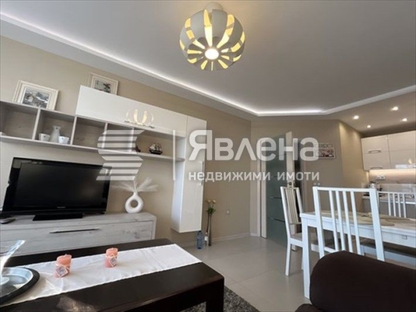 Дава се под наем Двустаен апартамент в Варна, Базар Левски - 60 кв.м за 600 € - Снимка #1