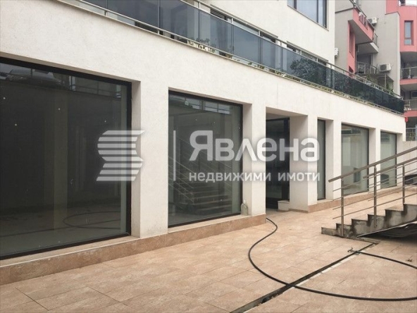 Магазин в Варна, Бриз - 355 кв.м за 1564 €/кв.м - Снимка #1