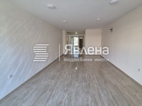 Дава се под наем Офис в Бургас, Център - 45 кв.м за 1200 € - Снимка #1