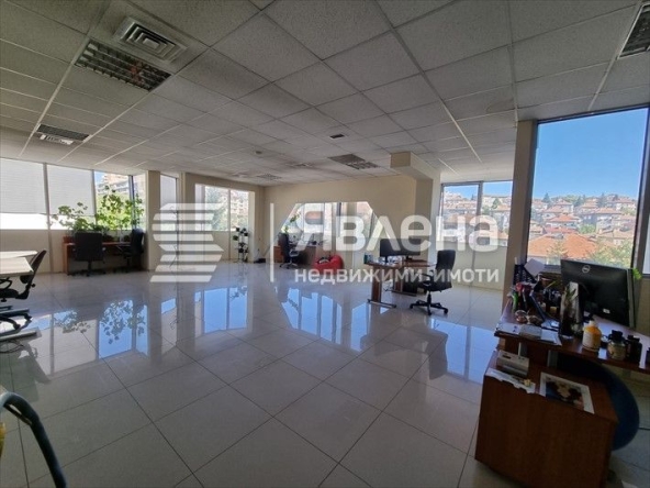 Офис в Велико Търново, Център - 58 кв.м за 1104 €/кв.м - Снимка #1
