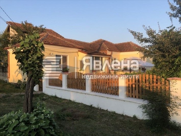 Къща в с. Дъбравино, Област Варна - 100 кв.м за 899 €/кв.м - Снимка #1