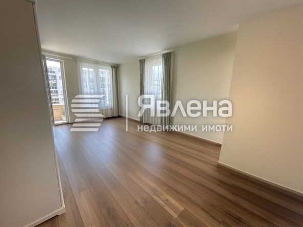 Тристаен апартамент в София, Младост 4 - 130 кв.м за 1511 €/кв.м - Снимка #1