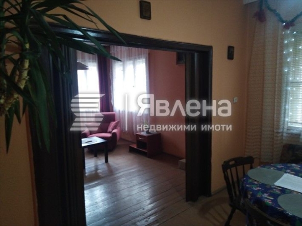 Етаж от къща в Варна, Център - 216 кв.м за 801 €/кв.м - Снимка #1