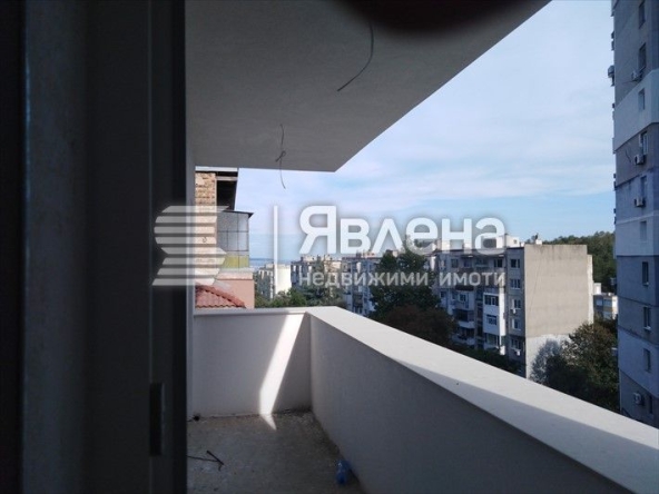 Тристаен апартамент в Варна, Аспарухово - 90 кв.м за 695 €/кв.м - Снимка #1