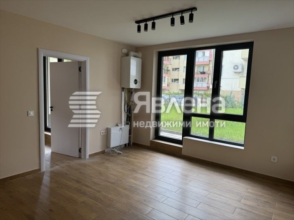 Тристаен апартамент в София, Бъкстон - 93 кв.м за 2474 €/кв.м - Снимка #1