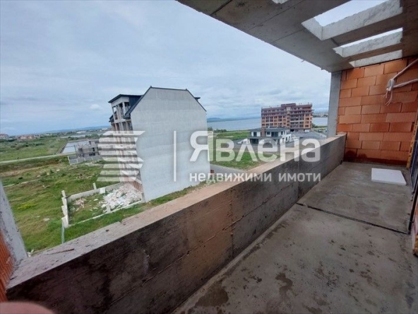 Двустаен апартамент в Поморие - 64 кв.м за 617 €/кв.м - Снимка #1