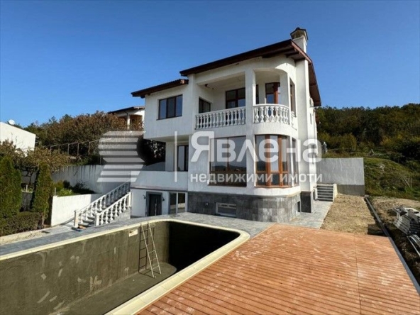 Къща в с. Оброчище, Област Добрич - 243 кв.м за 787 €/кв.м - Снимка #1