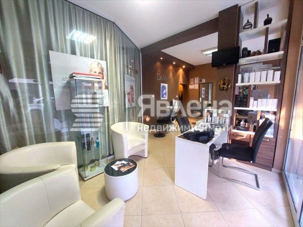 Магазин в Поморие - 50 кв.м за 1600 €/кв.м - Снимка #1