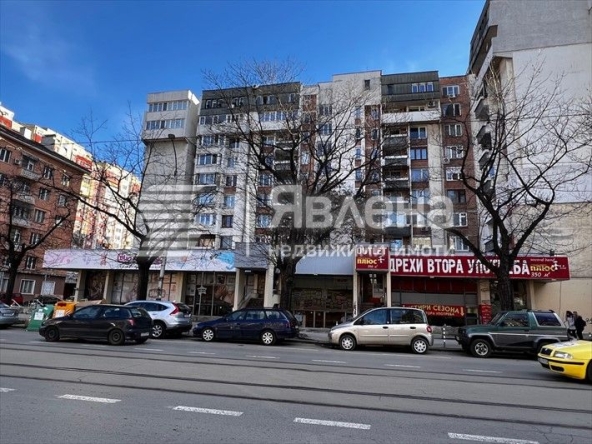 Промишлена сграда в София, Зона Б-5 - 1350 кв.м за 2352 €/кв.м - Снимка #1