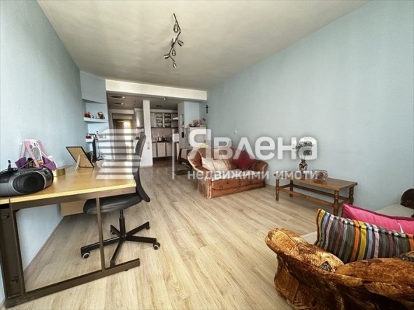 Тристаен апартамент в София, Младост 4 - 104 кв.м за 2395 €/кв.м - Снимка #1