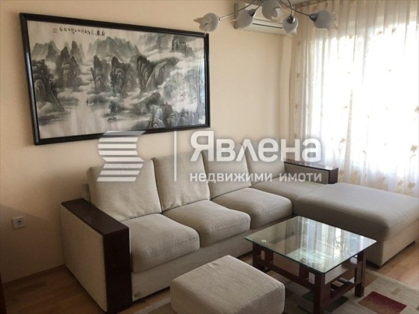 Дава се под наем Четиристаен апартамент в Варна, Младост 1 - 102 кв.м за 499 € - Снимка #1