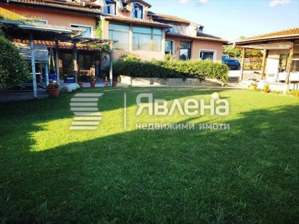 Промишлена сграда в с. Змейово, Област Стара Загора - 850 кв.м за 389 €/кв.м - Снимка #1
