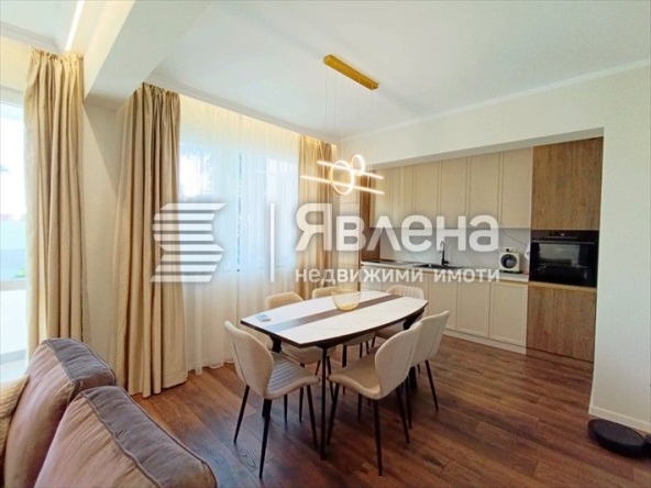 Тристаен апартамент в Варна, Левски - 100 кв.м за 2550 €/кв.м - Снимка #1