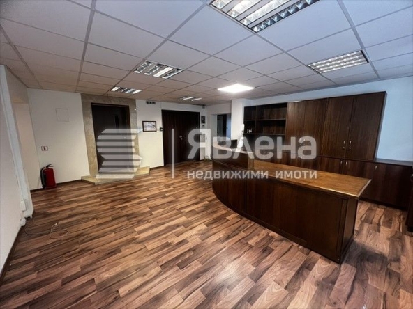 Дава се под наем Офис в София, Център - 439 кв.м за 3512 € - Снимка #1