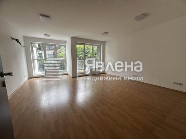 Дава се под наем Офис в София, Център - 50 кв.м за 400 € - Снимка #1