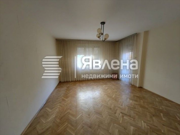 Многостаен апартамент в Благоевград, Идеален център - 107 кв.м за 1169 €/кв.м - Снимка #1