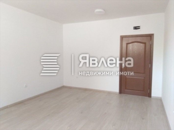 Офис в Благоевград, Идеален център - 29 кв.м за 1297 €/кв.м - Снимка #1