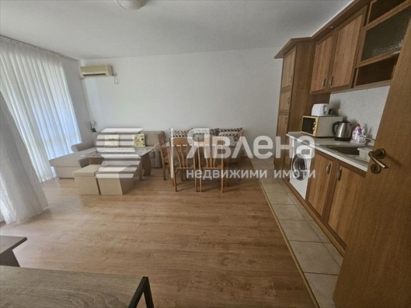 Дава се под наем Двустаен апартамент в Несебър - 59 кв.м за 300 € - Снимка #1